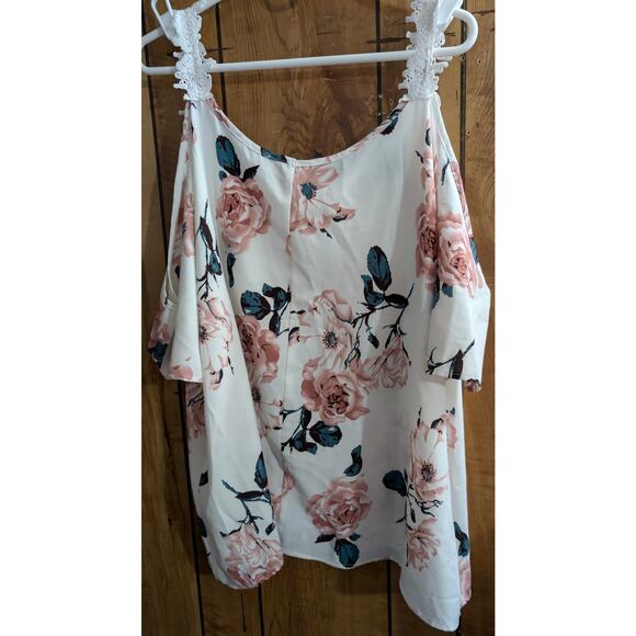 Cold Shoulder Top Womens Plus Size 5X White Green Pink Floral Polyester Blouse - Picture 2 of 4